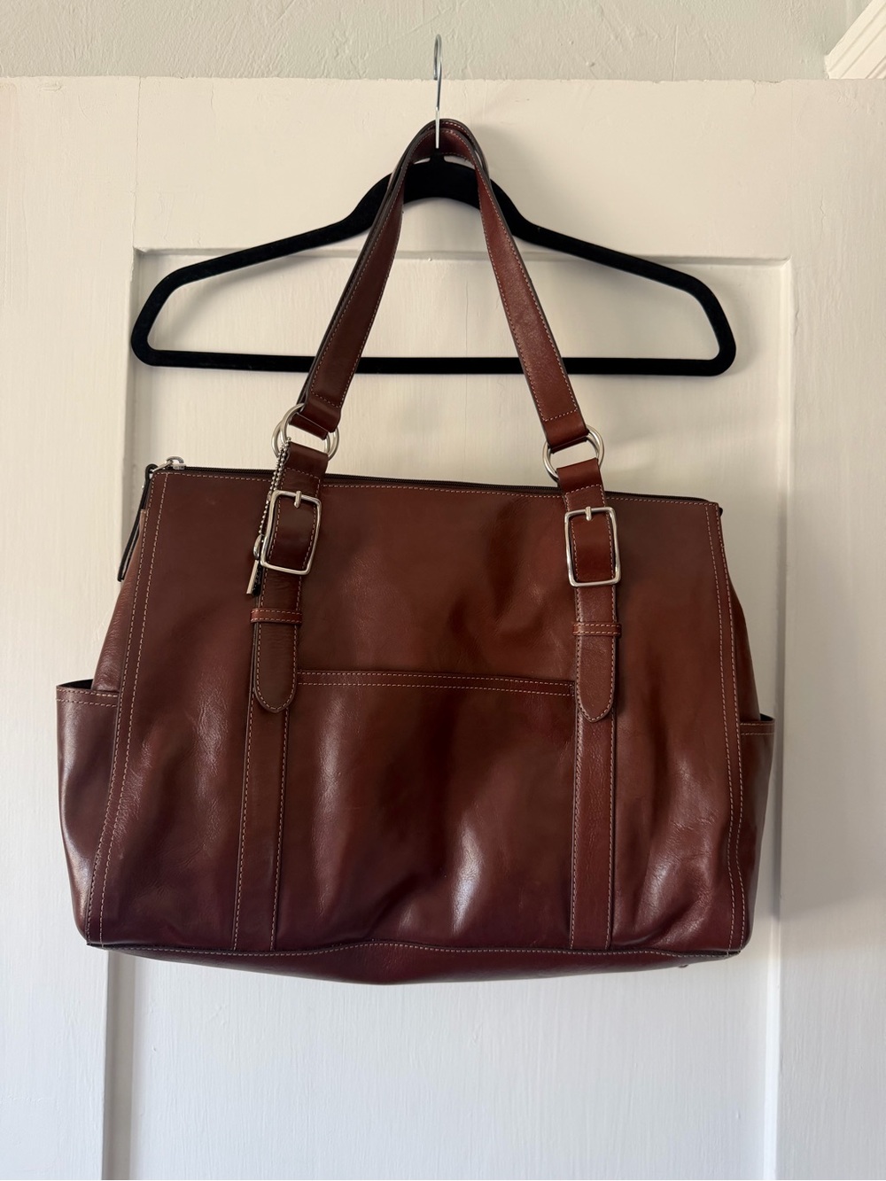 Fossil Brown Tote Shoulder Bag Zip Top Silver Hardware Bag Charm